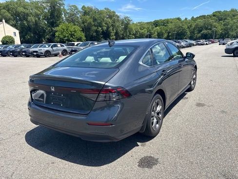 Used 2023 Honda Accord EX image 6