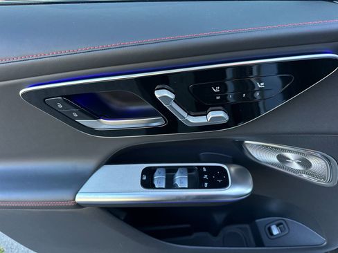 Certified 2024 Mercedes-Benz GLC 43 AMG 4MATIC image 11