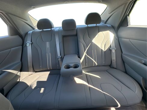 Certified 2025 Hyundai Elantra SEL w/ Cargo Package FWD image 15