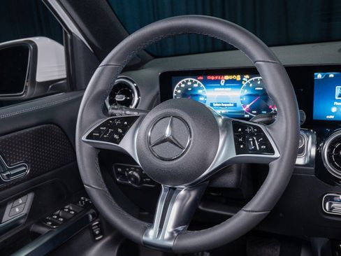 New 2026 Mercedes-Benz GLB 250 image 15