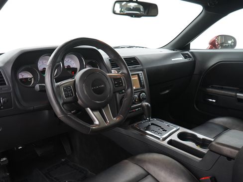 Used 2014 Dodge Challenger R/T RWD image 17