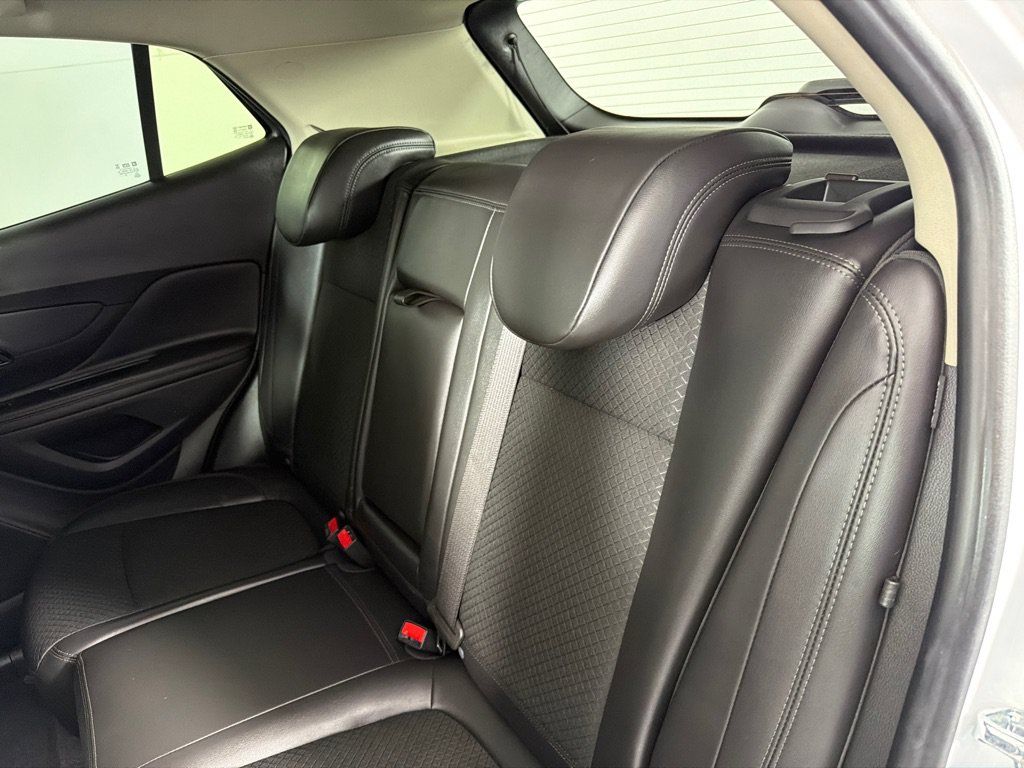 Used 2021 Buick Encore Preferred FWD image 18
