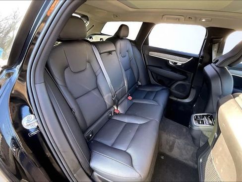 Certified 2024 Volvo V90 B6 Cross Country Plus w/ Climate Package image 28