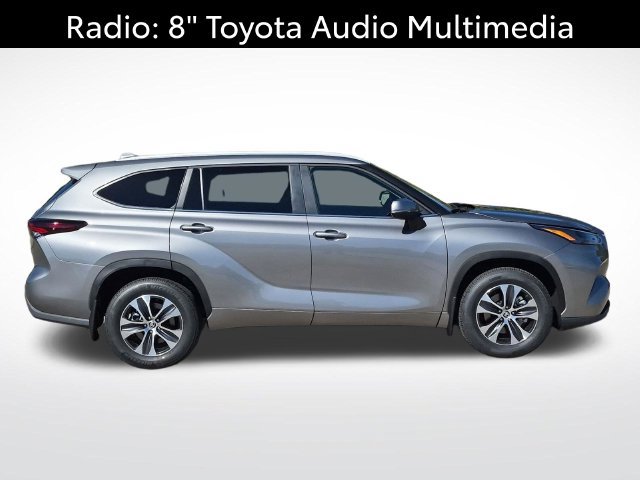 Certified 2026 Toyota Highlander XLE AWD/4WD image 4