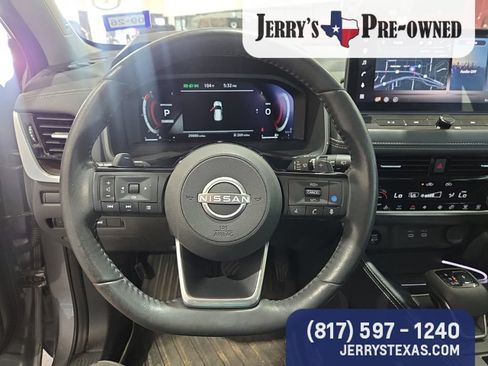 Used 2024 Nissan Rogue Platinum w/ Platinum Premium Package FWD image 14