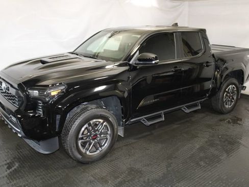 Used 2024 Toyota Tacoma TRD Sport w/ TRD Sport Upgrade Package AWD/4WD image 2