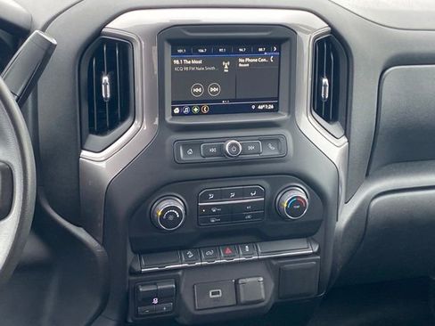 Certified 2019 Chevrolet Silverado 1500 Custom Trail Boss w/ Custom Convenience Package image 9