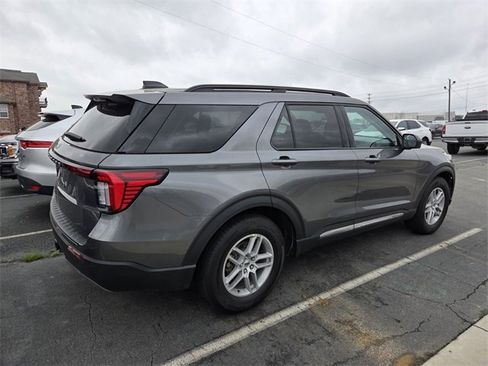 Certified 2025 Ford Explorer Active w/ Active Comfort Package image 5