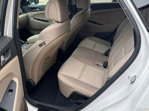Used 2017 Hyundai Tucson SE FWD image 11