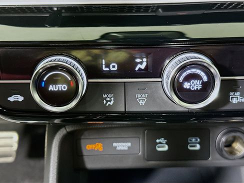 Used 2025 Honda Civic Sport image 23