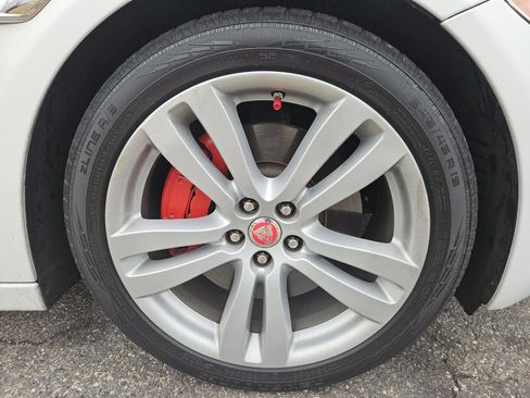 Used 2014 Jaguar XJ L Portfolio image 25