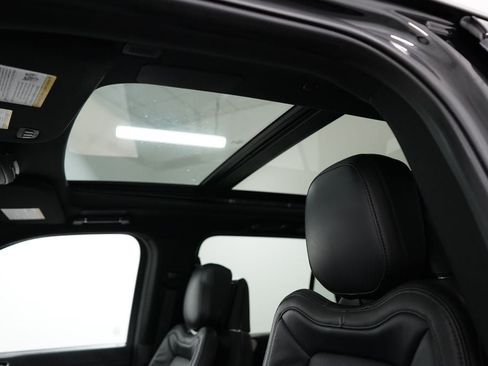 Used 2023 Lincoln Navigator L Reserve AWD/4WD image 14