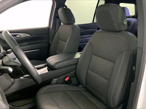 Used 2024 Chevrolet Traverse LT image 22