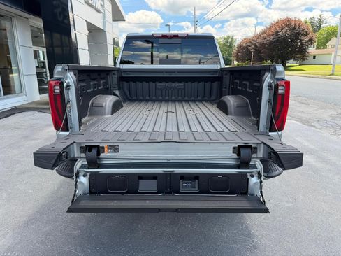 New 2026 GMC Sierra 2500 Denali Ultimate AWD/4WD image 11