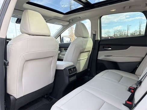 Used 2025 Nissan Murano SL w/ Cargo Package image 13