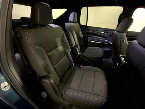 Used 2025 Chevrolet Traverse LT AWD/4WD image 23