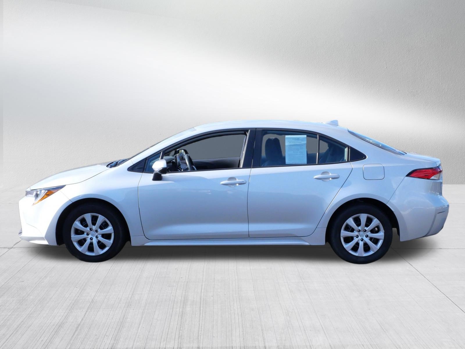Certified 2025 Toyota Corolla LE FWD image 4