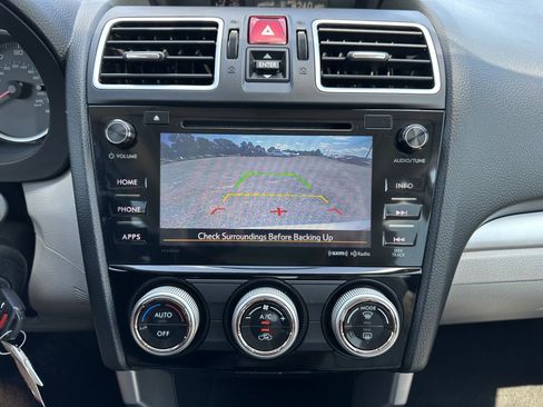 Used 2017 Subaru Forester 2.5i Premium w/ All-Weather Package image 10