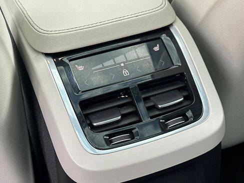 Certified 2023 Volvo XC90 T8 Ultimate image 15