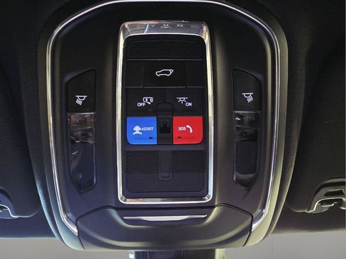 Used 2024 Jeep Wagoneer Series II AWD/4WD image 28