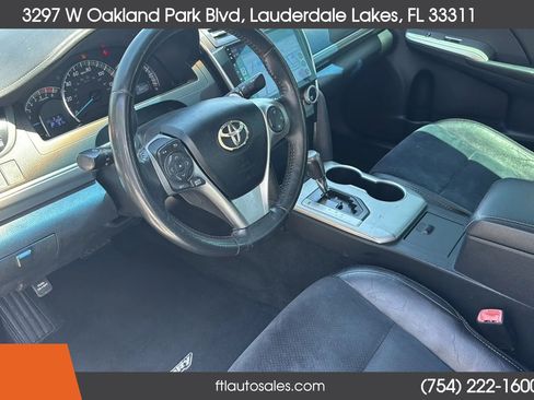 Used 2012 Toyota Camry SE w/ Leather Pkg FWD image 22