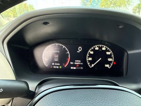 Certified 2024 Honda HR-V EX-L image 30