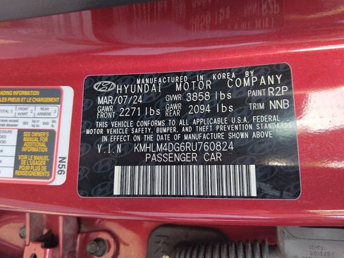 Used 2024 Hyundai Elantra SEL FWD image 33
