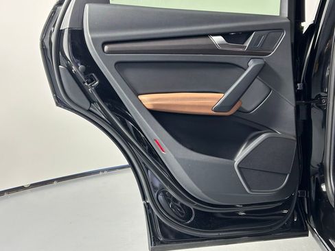 Used 2021 Audi Q5 2.0T Premium Plus w/ Premium Plus Package image 16