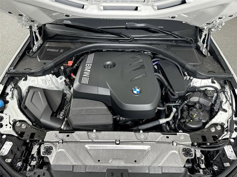 Used 2026 BMW 330i Sedan w/ M Sport Package RWD image 32