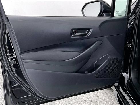 Used 2026 Toyota Corolla LE FWD image 23
