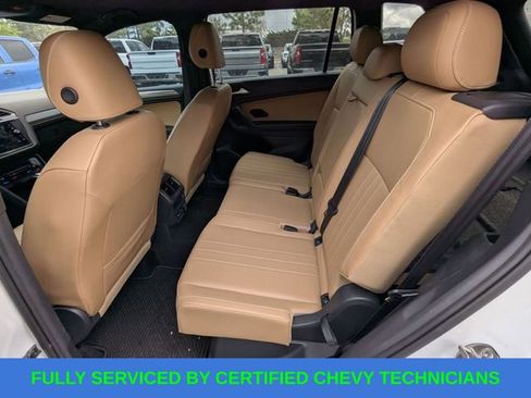 Used 2022 Volkswagen Tiguan SE R-Line image 13