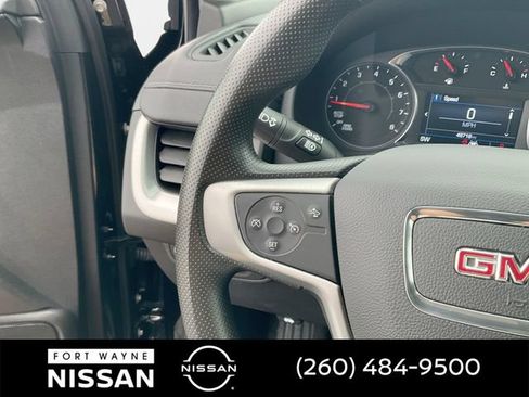 Used 2024 GMC Terrain SLE AWD/4WD image 21