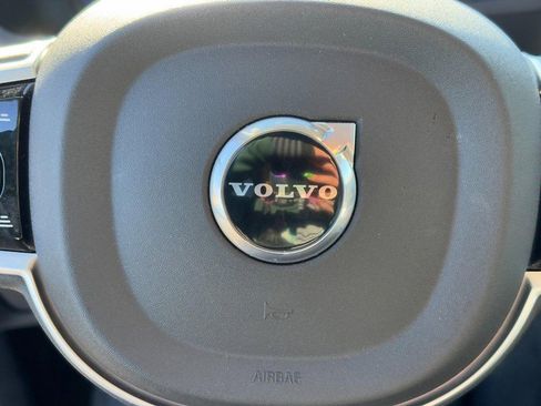 Used 2025 Volvo XC90 B6 Plus image 20