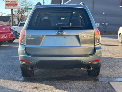 Used 2010 Subaru Forester 2.5X Premium w/ Popular Equipment Group 1A image 5