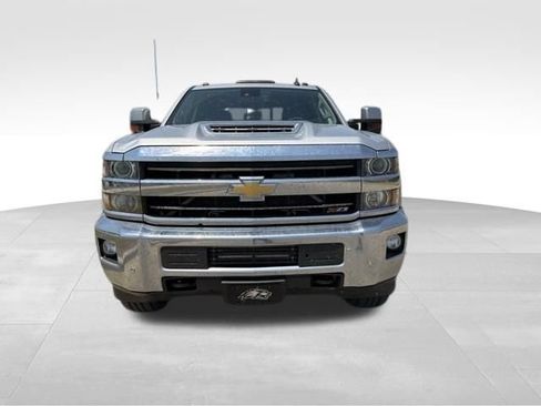 Used 2019 Chevrolet Silverado 2500 LTZ w/ Duramax Plus Package AWD/4WD image 7