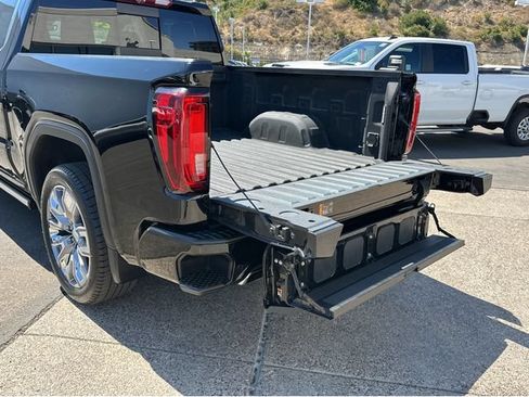 Used 2024 GMC Sierra 1500 Denali AWD/4WD image 32