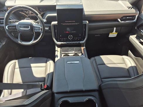 New 2026 GMC Yukon XL Denali w/ Denali Reserve Package AWD/4WD image 14
