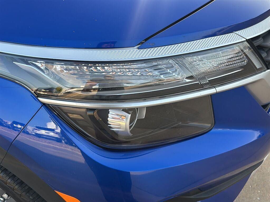 Used 2023 Kia Seltos LX AWD/4WD image 28