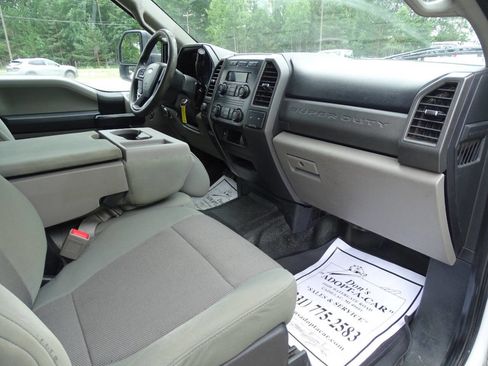 Used 2019 Ford F250 XL w/ Power Equipment Group image 27