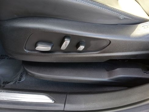 Used 2024 Cadillac XT5 Premium Luxury image 17