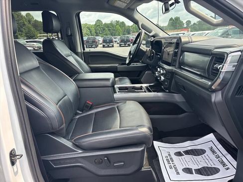 Used 2025 Ford F350 Lariat AWD/4WD image 12