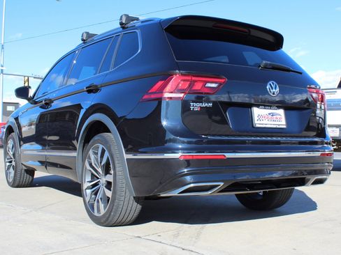 Used 2021 Volkswagen Tiguan SEL Premium R-Line image 40
