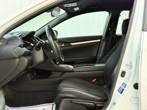 Used 2020 Honda Civic Sport image 9