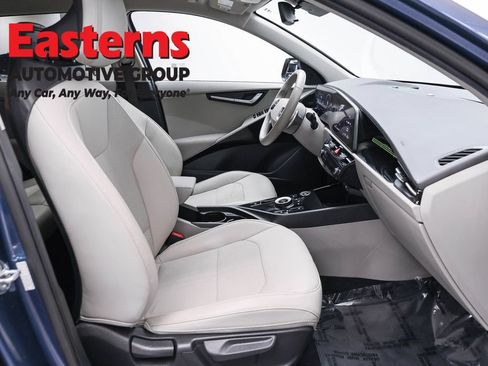 Used 2023 Kia Niro Wind w/ Wind Preserve Package FWD image 23
