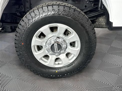 Used 2024 Ford F250 XLT w/ FX4 Off-Road Package AWD/4WD image 29
