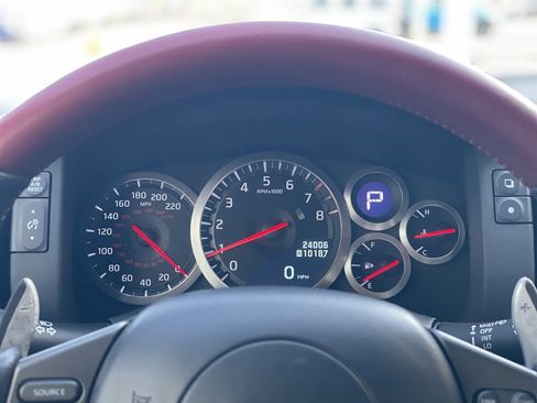 Used 2014 Nissan GT-R Black Edition image 25