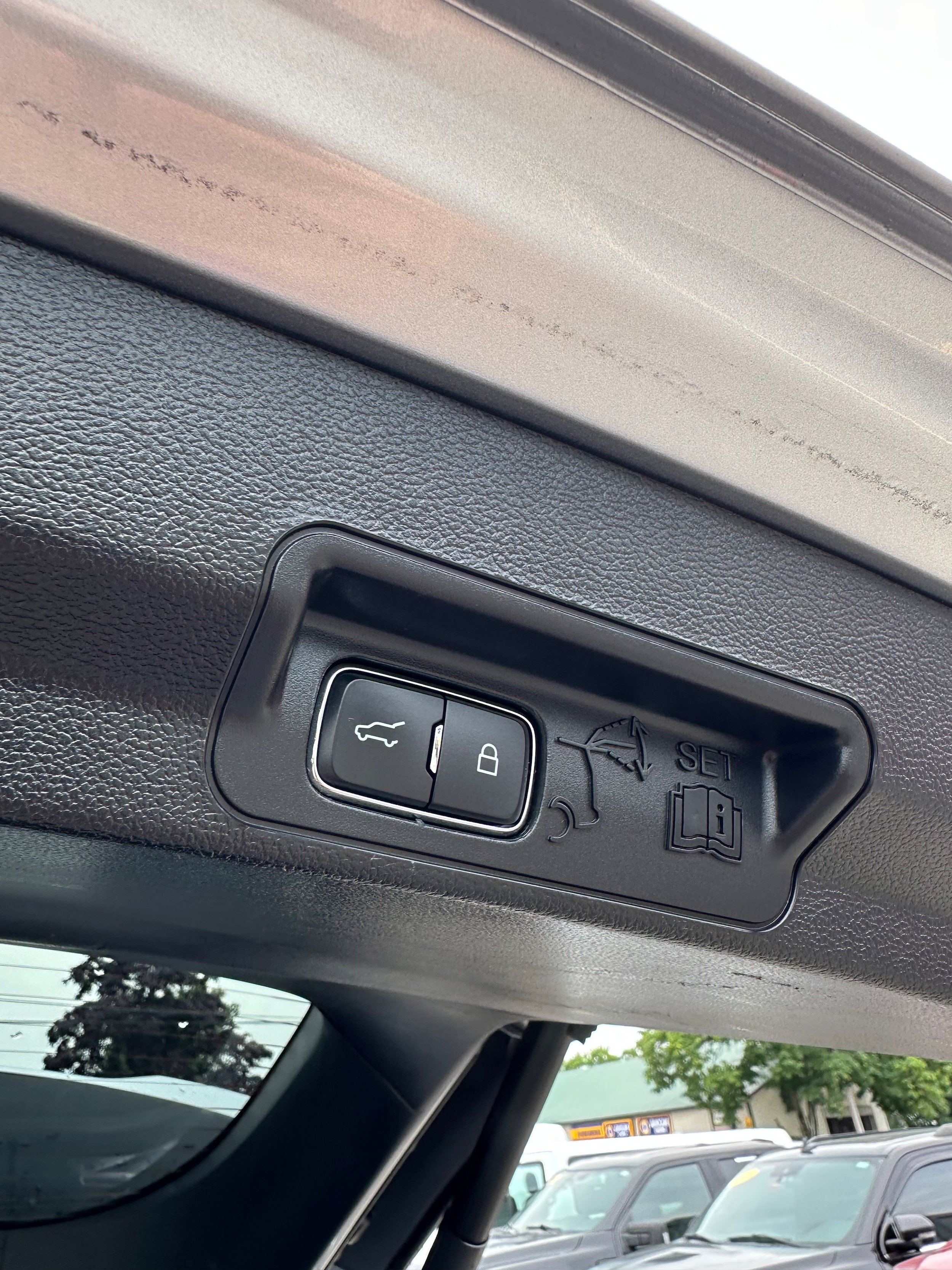 Used 2023 Ford Explorer XLT w/ Equipment Group 202A AWD/4WD image 26