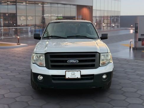 Used 2010 Ford Expedition XLT image 9
