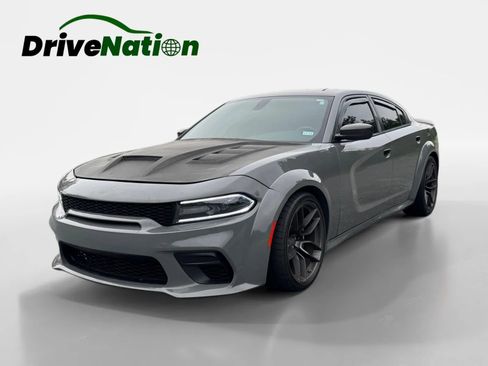 Used 2018 Dodge Charger R/T RWD image 1