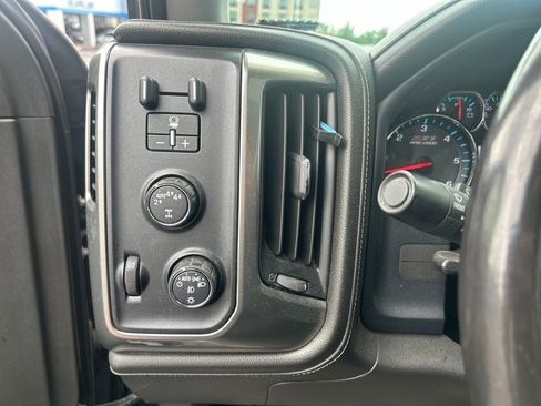 Used 2018 Chevrolet Silverado 1500 LTZ Z71 w/ LTZ Plus Package AWD/4WD image 21